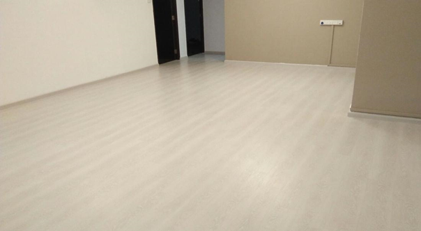 How do you get the safety floors through vinyl flooring in Dubai?