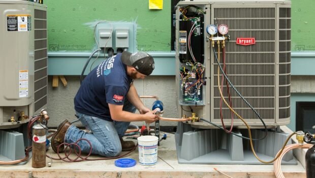 The Role and Responsibilities of An HVAC Contractor