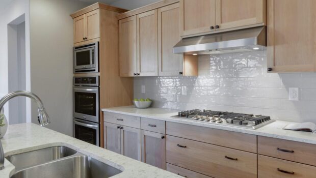 Are Maple Kitchen Cabinets Good for a Modern Kitchen
