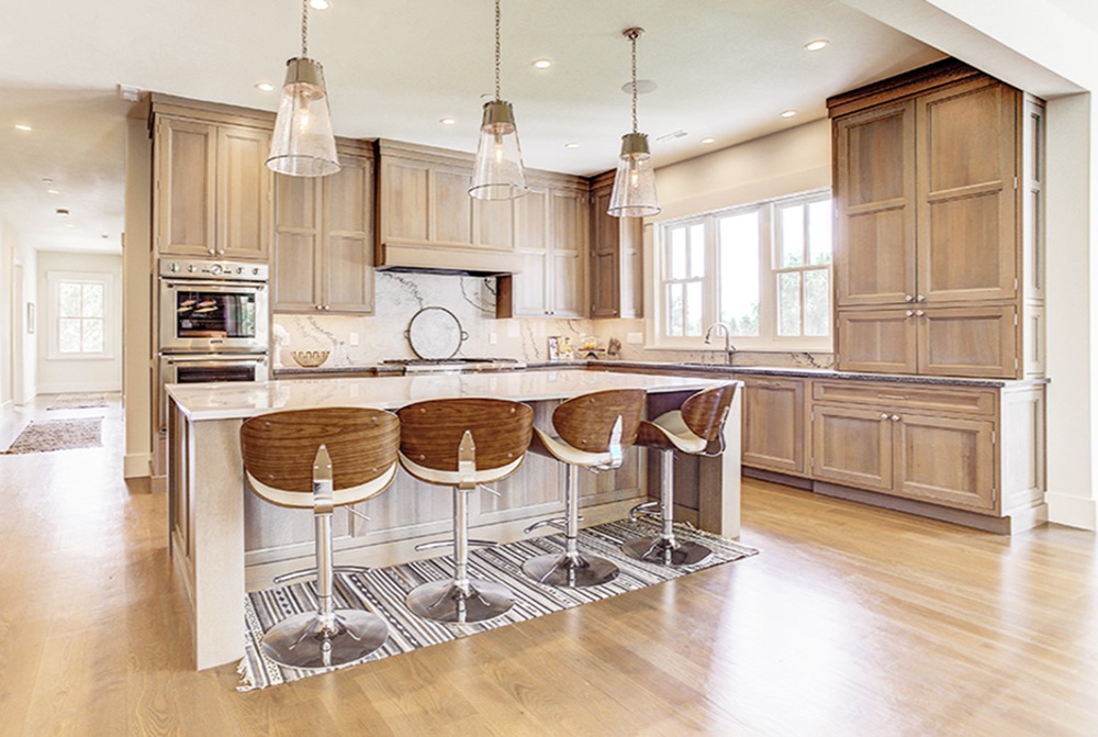 Trending Ideas on Oak Kitchen Cabinets