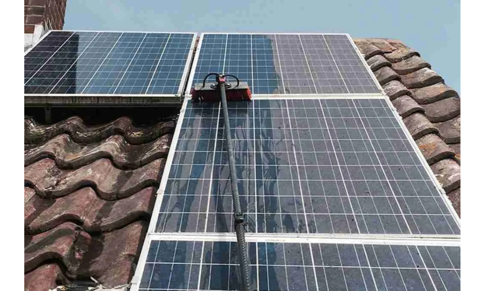 Solar Panel Cleaning Service